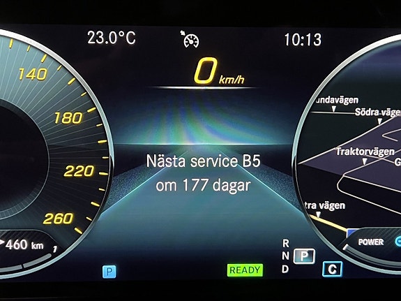 Mercedes-Benz E220 13 of 25