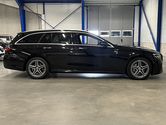 Mercedes-Benz E220 3 of 25