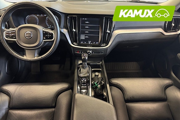 Volvo V60 Cross Country 10 of 23