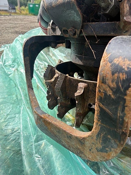 Komatsu C144 5 of 9