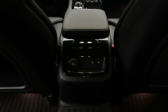 Volvo V90 26 of 29