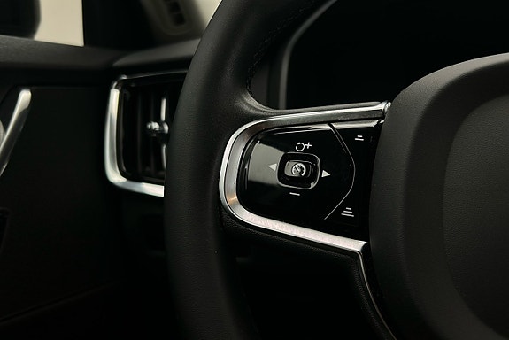 Volvo V90 27 of 29