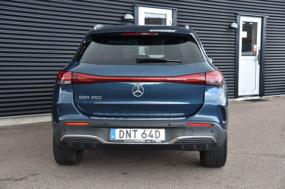 Mercedes-Benz EQA250 5 of 18