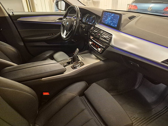 BMW 520d 9 of 16