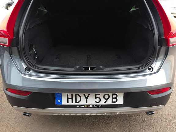 Volvo V40 Cross Country 14 of 14