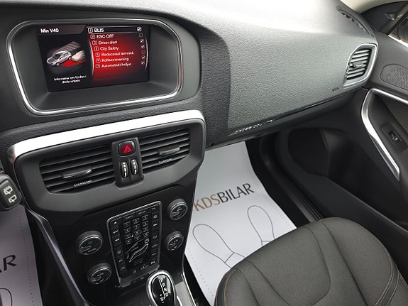 Volvo V40 Cross Country 13 of 14
