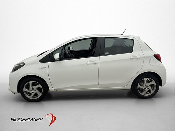 Toyota Yaris 5 of 30