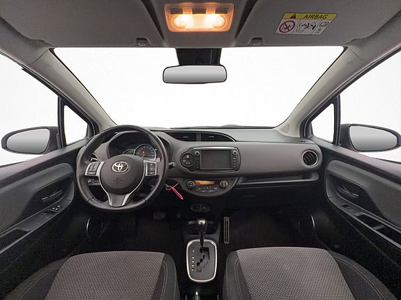Toyota Yaris 11 of 30