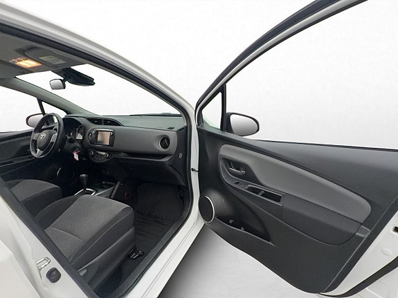 Toyota Yaris 26 of 30