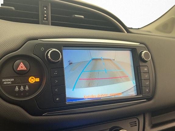Toyota Yaris 18 of 30
