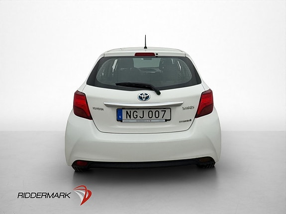 Toyota Yaris 7 of 30