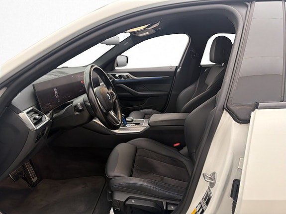 BMW i4 12 of 30