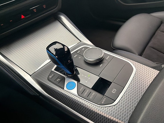 BMW i4 24 of 30