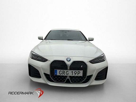 BMW i4 3 of 30