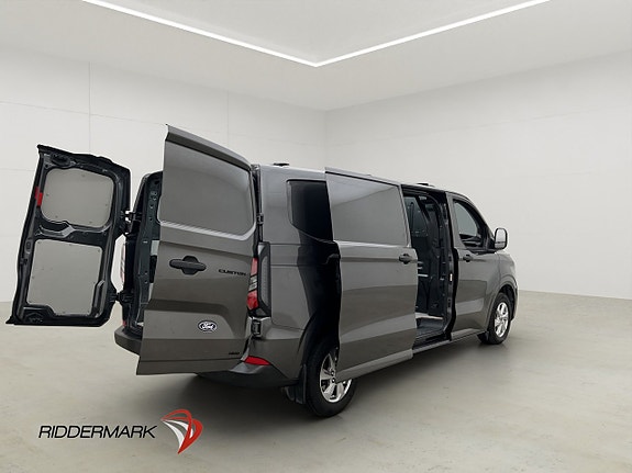 Ford Transit Custom 12 of 30