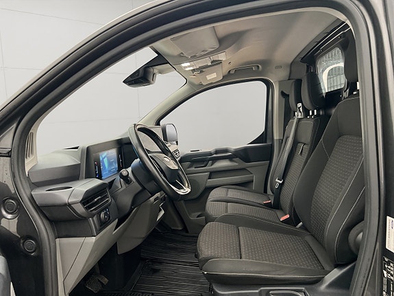 Ford Transit Custom 17 of 30