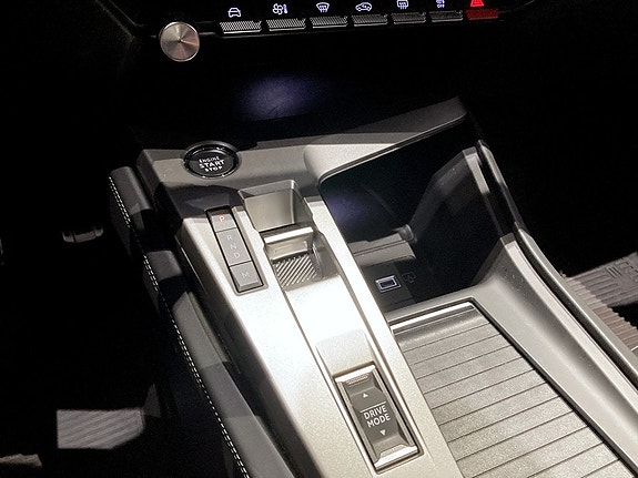 Peugeot 308 12 of 17
