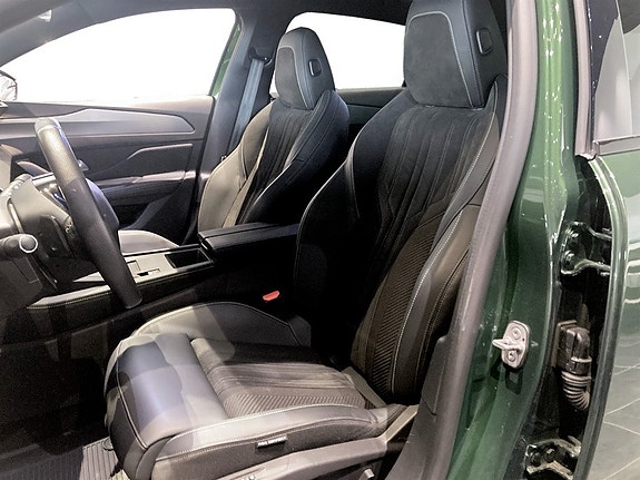 Peugeot 308 4 of 17