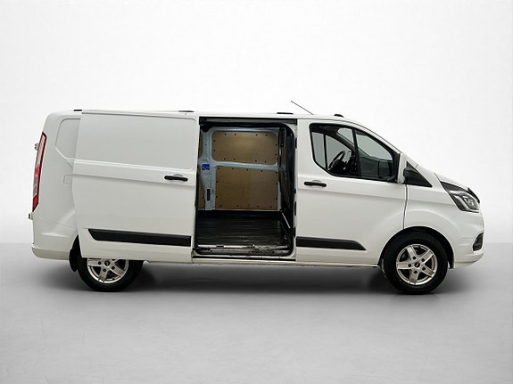 Ford Transit Custom 12 of 30