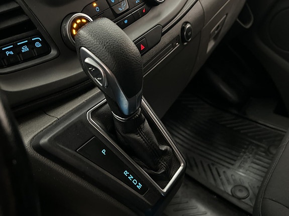 Ford Transit Custom 24 of 30