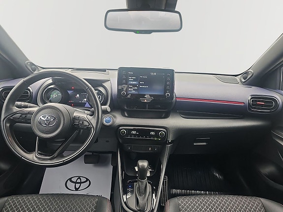 Toyota Yaris 8 of 10