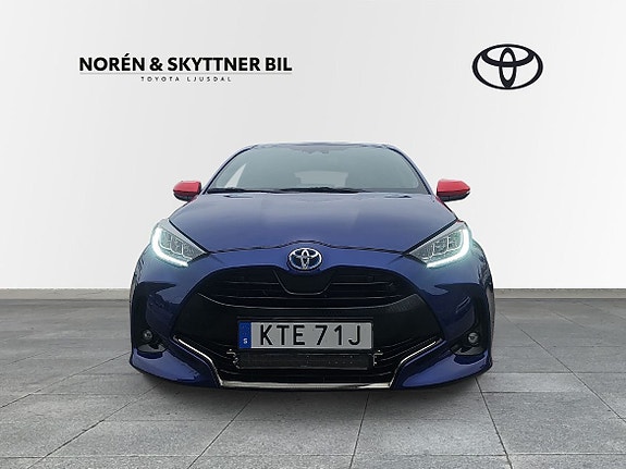 Toyota Yaris 5 of 10