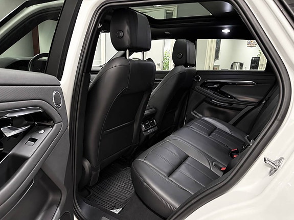 Land Rover Range Rover Evoque 8 of 12