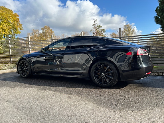 Tesla Model S 2 of 14