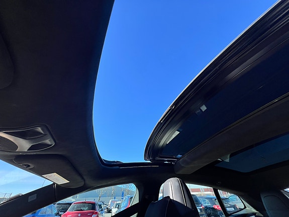 Tesla Model S 8 of 14