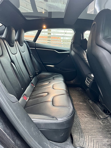 Tesla Model S 6 of 14