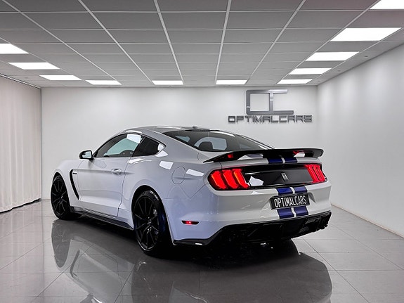 Ford Mustang 10 of 22