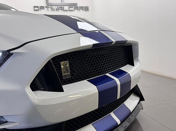Ford Mustang 11 of 22
