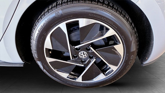 Volkswagen ID.3 6 of 12