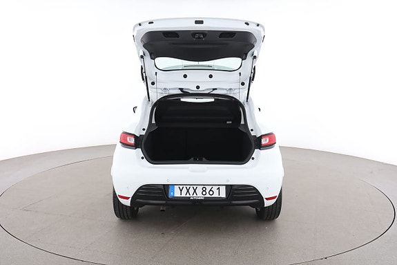 Renault Clio 17 of 30