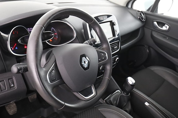 Renault Clio 12 of 30