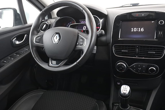 Renault Clio 14 of 30