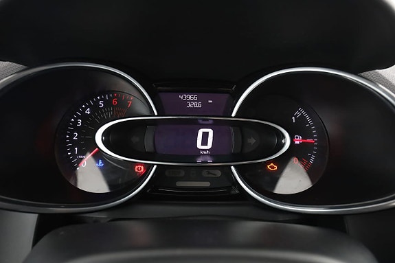 Renault Clio 20 of 30