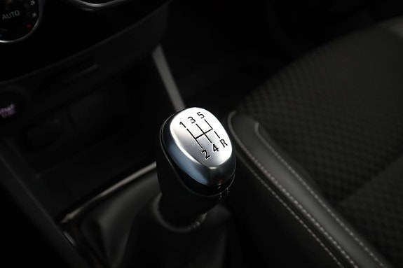 Renault Clio 26 of 30