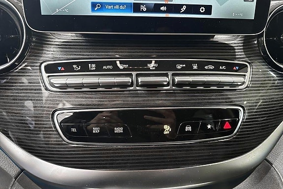 Mercedes-Benz V250 13 of 15
