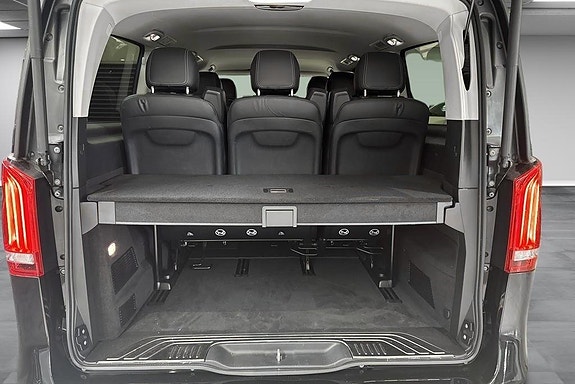 Mercedes-Benz V250 15 of 15