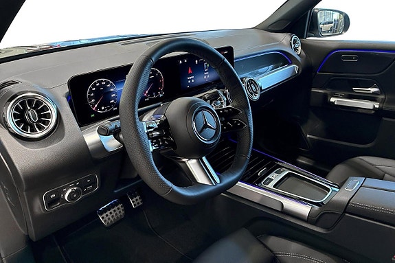 Mercedes-Benz GLB220 d 12 of 14