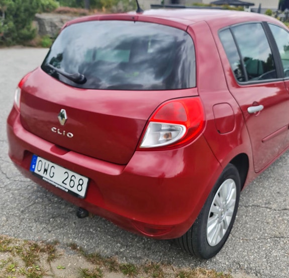 Renault Clio 2 of 5