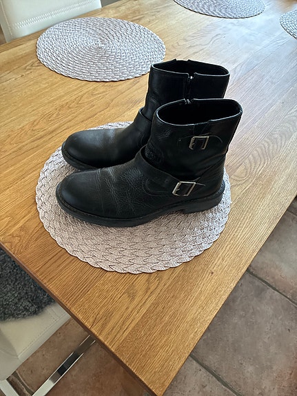 Product image 1 of 4