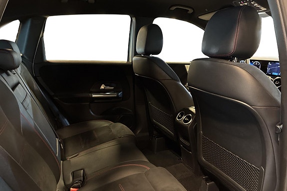 Mercedes-Benz B200 d 18 of 23