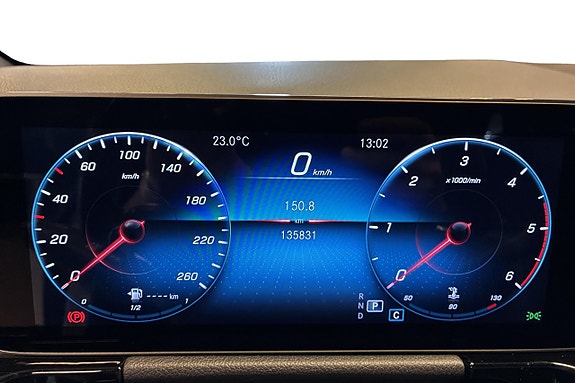 Mercedes-Benz B200 d 12 of 23