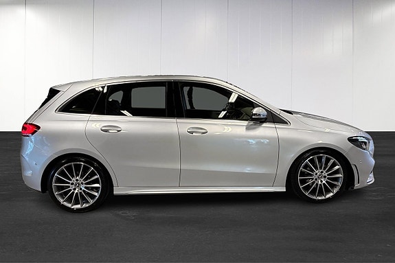 Mercedes-Benz B200 d 8 of 23