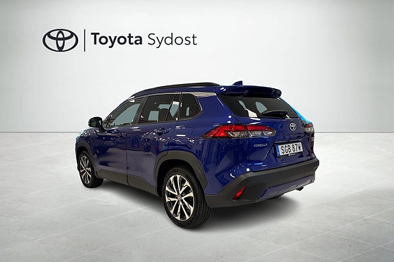Toyota Corolla Cross 2 of 18