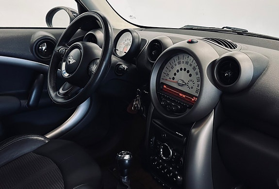 MINI Countryman Cooper D 9 of 12