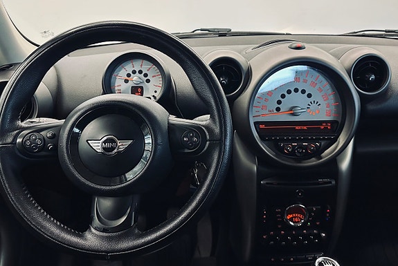 MINI Countryman Cooper D 12 of 12