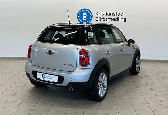 MINI Countryman Cooper D 8 of 12